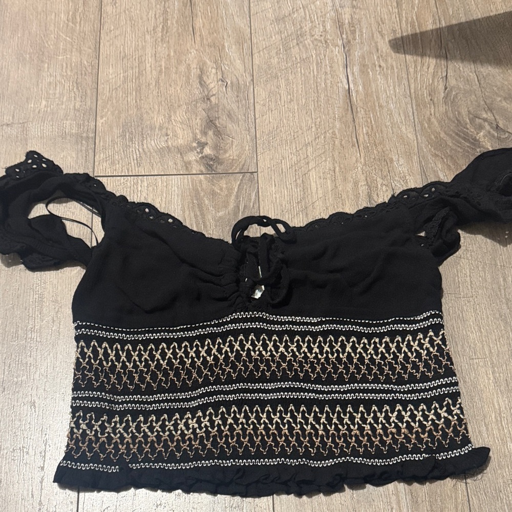 Surf Gypsy Black and Tan Crop Top